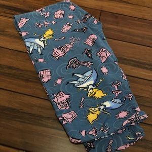 TC LuLaRoe Legging Alice In Wonderland RARE